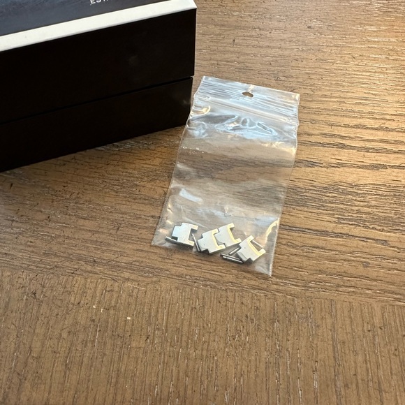 Coach silver bangle watch - Picture 9 of 10